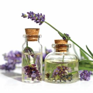 Zmäkčujúci krém na nohy s organickým levanduľovým olejom Lavender 75ml krém