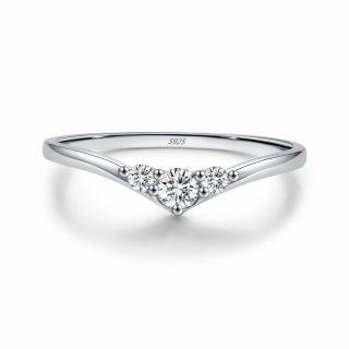 Olivie Stříbrný prsten MOISSANITE 9486 Velikost prstenů: 6 (EU: 51-53)