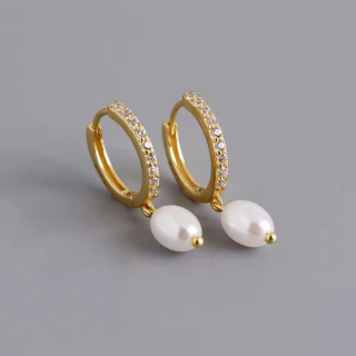 Olivie Strieborné náušnice s perlou GOLD 8725