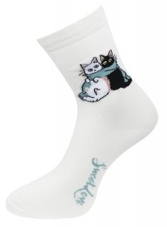 Dámske ponožky s potlačou dvoch mačiek so šálom NX9155- bielej farby 9001498 Veľkosť ponožiek: 35-38