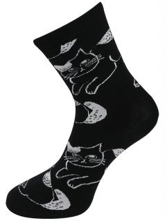 Dámske ponožky s potlačou mačiek NZP856 - čiernej farby 9001717-5 Veľkosť ponožiek: 35-38