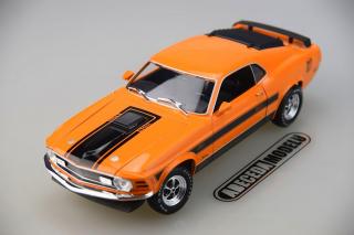 Ford Mustang Mach 1 1970 (sběratelský model, určeno pouze k vystavení)