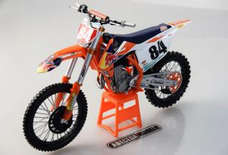 KTM 450 SX-F #84 Red Bull J. Herlings 2018 (sběratelský model, určeno pouze k vystavení)