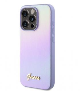 Guess PU Leather Iridescent Metal Script Zadný Kryt pre iPhone 15 Pro Max Purple