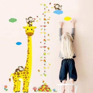 Samolepka na stenu  Detský meter - Žirafa s opičkami  135x86 cm