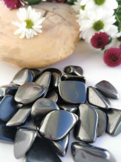 Šungit leštený kameň veľkosť L (extra kvalita)