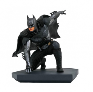 DC Gallery Injustice 2 PVC socha Batman 15 cm