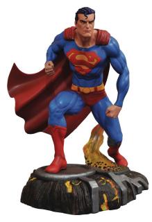 DC Gallery PVC socha Superman 25 cm