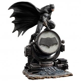 Zack Snyders Justice League Art Scale socha 1/10 Batman on Batsignal Deluxe 28 cm