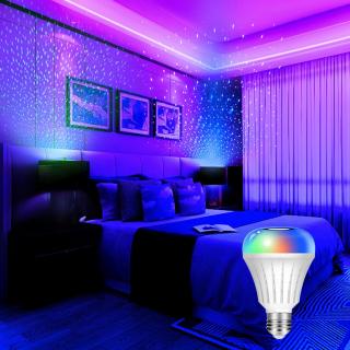 SOLO LED Múdra žiarovka RGB s funkciou projektora hviezd a hudobným módom WiFi 600lm / 5W