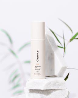 Circulove DAY ľahký hydratačný krém s SPF 20 s fermenovaným ovsom, tapiokou, ďatelinou, olivovým squalanom a uhorkou 30 ml