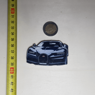 Auto Bugatti - Drevená magnetka - CoolArts Výška magnetky: 7 cm