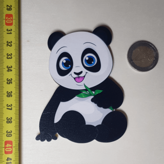Panda - Drevená magnetka - CoolArts Výška magnetky: 10 cm