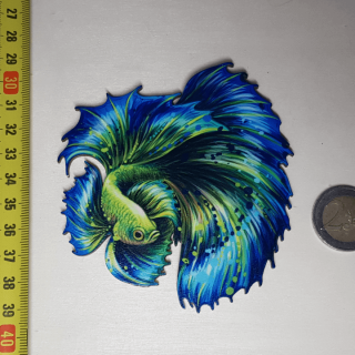 Tancujúca ryba - Drevená magnetka - CoolArts Výška magnetky: 10 cm