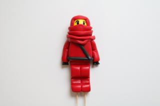Lego ninjago červený