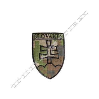 Nášivka Slovenský znak digital woodland (Textilná nášivka Slovakia)