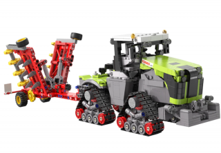 Stavebnica pásového traktoru CLAAS Xerion-5000 1/32 - 1336 dielikov