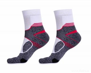 Ponožky CoolMax (Ponožky s vláknom CoolMax®, elastické a zosilnené v oblastiach veľkého zaťaženia chodidla. Univerzálna veľkosť 37-41 cm.)
