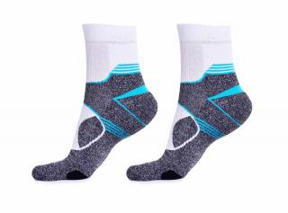 Ponožky CoolMax (Ponožky s vláknom CoolMax®, elastické a zosilnené v oblastiach veľkého zaťaženia chodidla. Univerzálna veľkosť 42-46 cm.)
