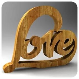 Drevená dekorácia - Srdce LOVE Med