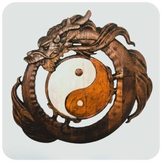 Drevený drak - yin yang