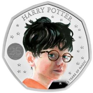 THE ROYAL MINT HARRY POTTER 1/2 unca kolorovaná 27,30 G