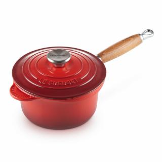 Le Creuset  -  Liatinový hrniec okrúhly s pokrievkou a drevenou rúčkou 18cm/1,8 l červený