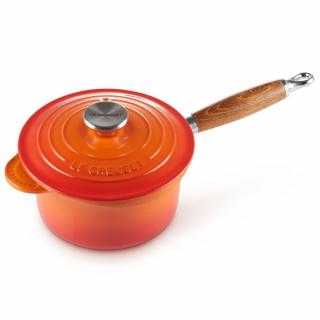 Le Creuset  -  Liatinový hrniec okrúhly s pokrievkou a drevenou rúčkou 18cm/1,8 l oranžový