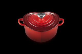 Le Creuset - liatinový hrniec v tvare srdca 1,9l - červený