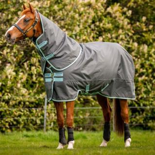 VÝBEHOVÁ DEKA HERO RIPSTOP PLUS MED 200G S ODNÍMATEĽNÝM KRKOM AMIGO Farba: Shadow/Haze/Navy, Hrúbka: 200g, Veľkosť: 130 cm - 6´0