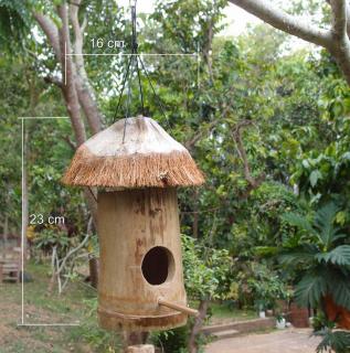 Závesná búdka z Bali, bambusová, 23 cm