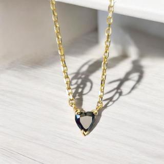 Zlatý náhrdelník s mini srdiečkom z čierneho DIAMANTU