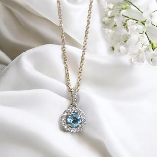Zlatý retiazkový náhrdelník s okrúhlym príveskom BLUE TOPAZ A BRILIANTY