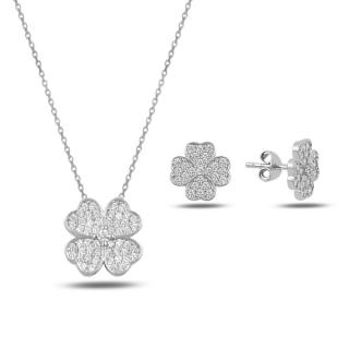 Strieborná sada šperkov štvorlístok zo zirkónov - náušnice, náhrdelník