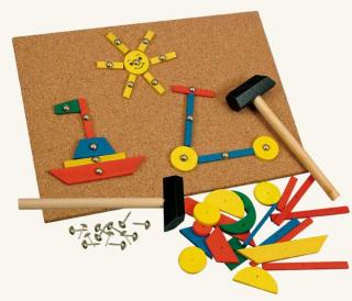 Dřevěné hračky - Hra s kladívkem, 229 dílků