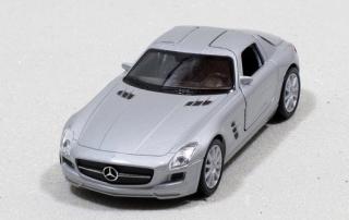 Welly - Mercedes-Benz SLS AMG model 1:34 stříbrný