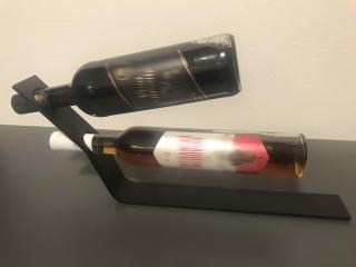 Stojan na víno Medulin kovový SNVK2B010 Industry - farba čierna (Pre dve fľaše, farba Industry čierna prskaná)