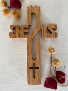 Drevený kríž Ježiš (Krížik z masívneho dubového dreva)