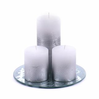 Trio sviečky na sklenenom podnose 2