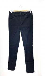 Dámske slim-fit džínsy s designovým zadným zipsom Toxik - čierne Veľkosť KONFEKCIA: 34