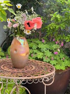 Keramická metalická váza
