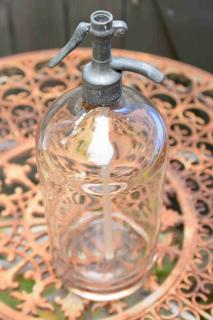 Starožitná láhev na sifon, hutní sklo
