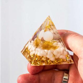 Čakrová pyramída KRIŠTÁĽ 5 cm - ČISTOTA