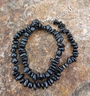 Čierny turmalín náhrdelník (kamene 5-10 mm)