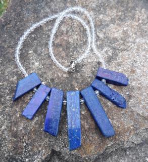 Lapis lazuli, krištáľ náhrdelník (guľôčky 4 mm, kamene 27 - 47 mm)