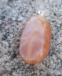 Mesačný kameň oranžový prívesok  (25 x 13 x 11 mm)