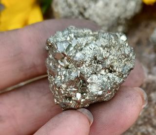 Pyrit 25g (23 x 22 x 18 mm)