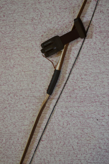 Indiánsky luk + kožená rukavica s elastickým pásom (Detský lukostrelecký set: indiánsky luk + kožená rukavica s vloženým elastickým pásom)