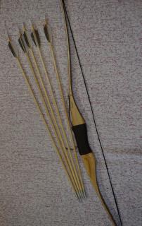 Luk Artemis + 5 tenkých drevených šípov (Tradičný luk ARTEMIS + 5x tenký drevený šíp (72 - 73cm))