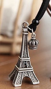 Náhrdelník s Eiffelovou vežou